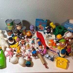 Large Lot Mixed Vintage Kids Toys Pretend Play Many Brands & Themes SEE PICTURES
